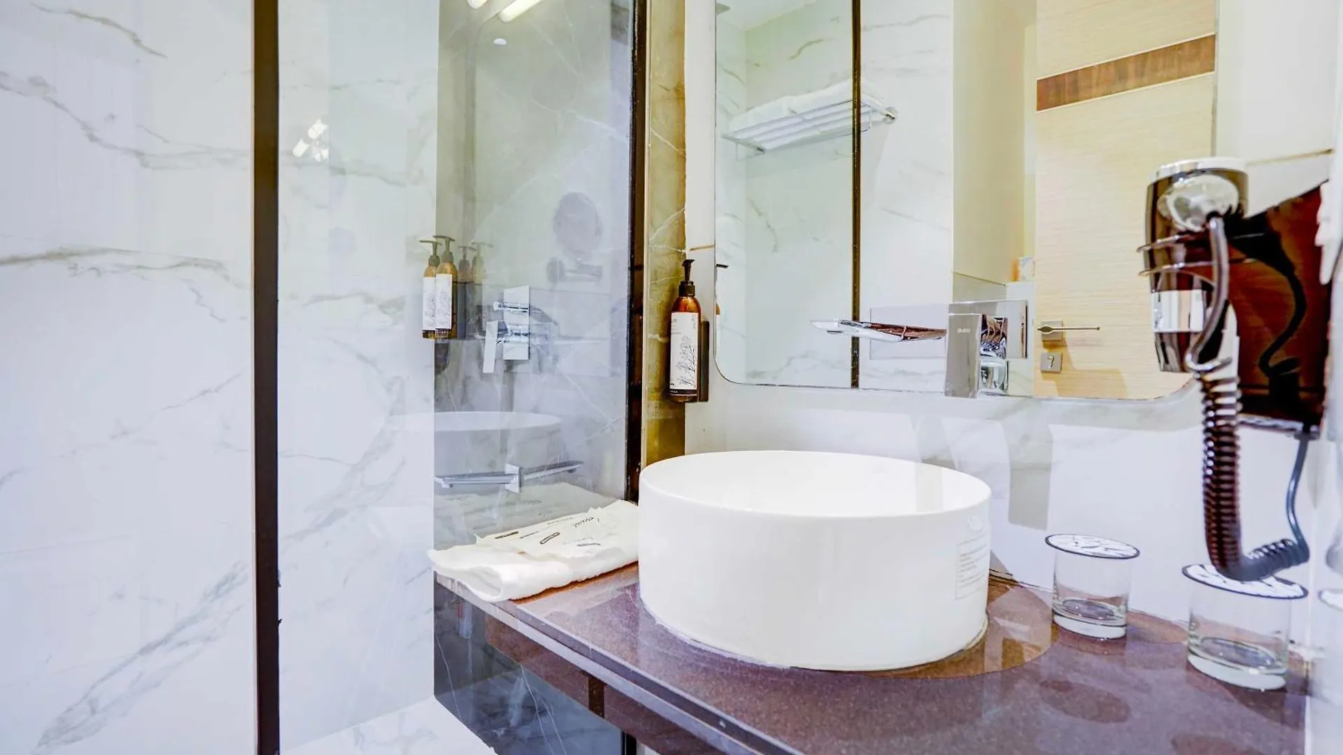 ***** Hotel Luxurious Residences By Sunday At M3M Broadway Sec 71 Gurgaon India